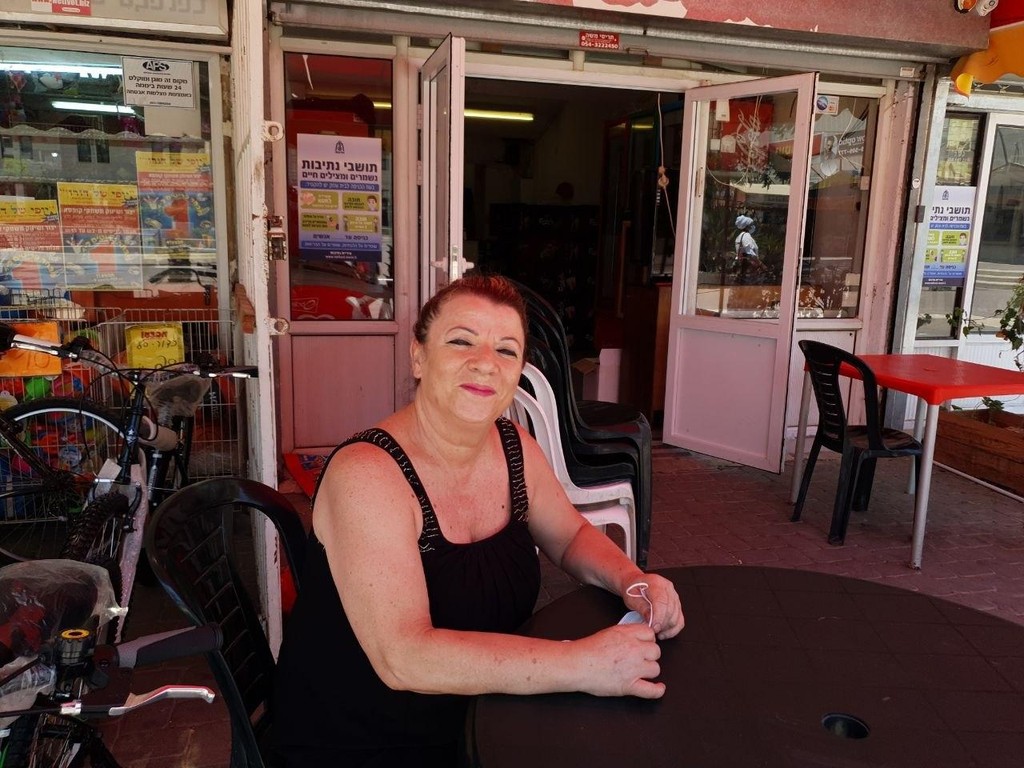 רותי טרבלסי מבית הקפה "הפינה של רותי" (צילום: אסף קמר) רותי טרבלסי מבית הקפה "הפינה של רותי"