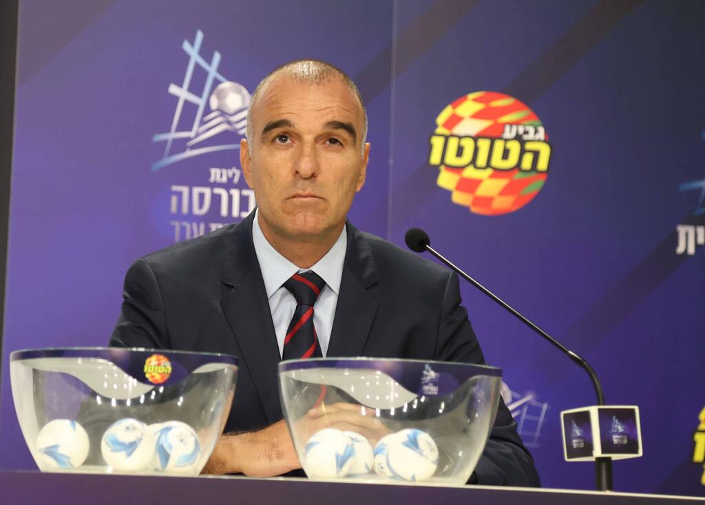 ההכרזה הכי מלכותית. כלפון (צילום: ראובן שוורץ) ארז כלפון