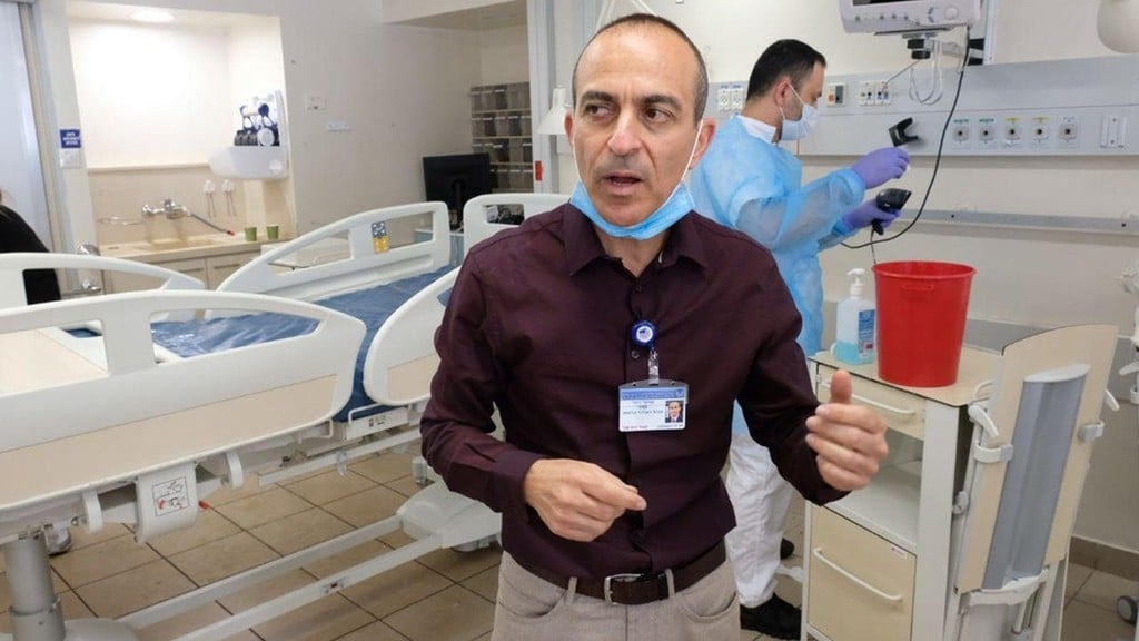 Prof. Roni Gamzu (Photo: Shaul Golan ) רוני גמזו ויולי אדלשטיין