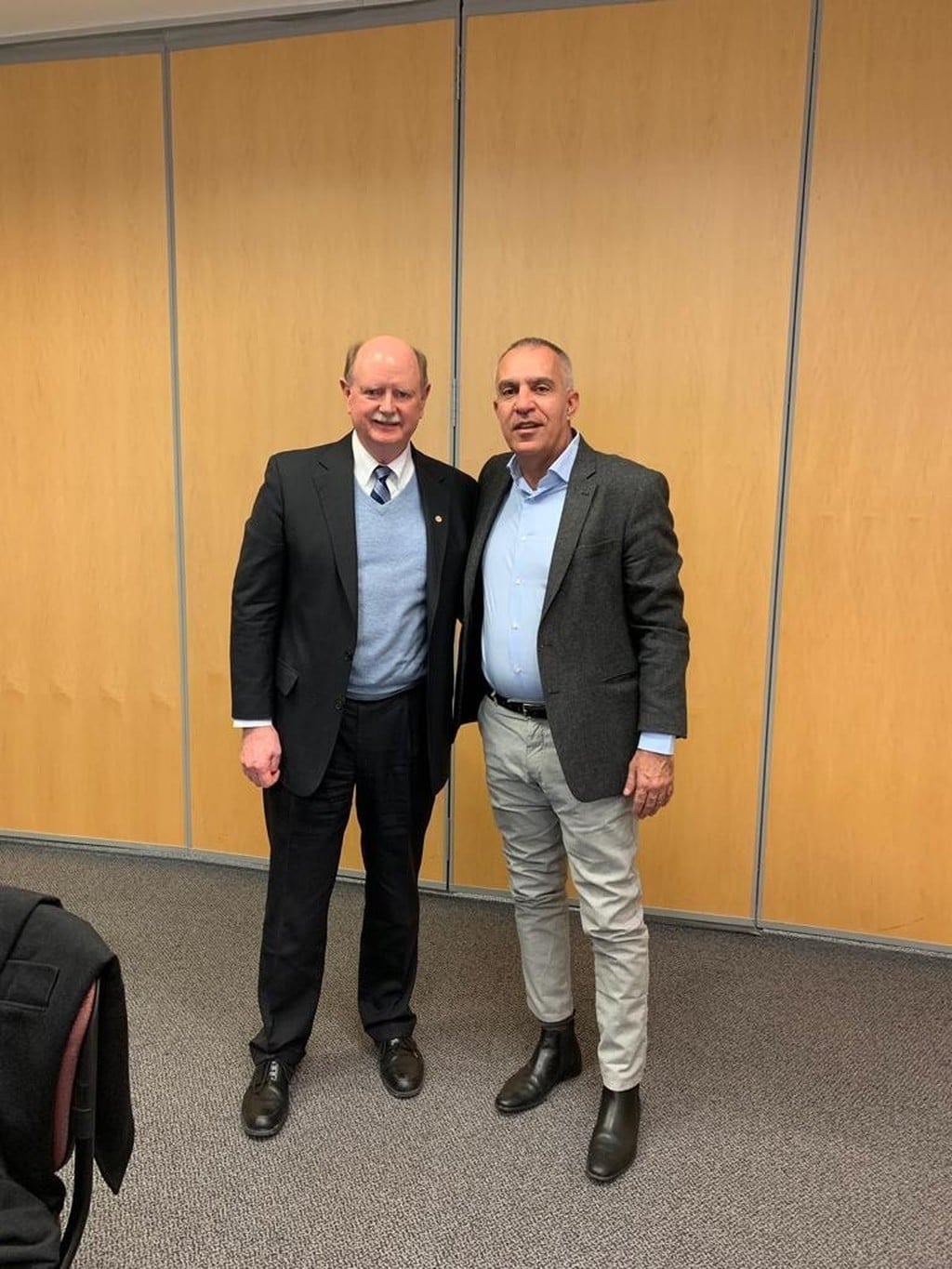 פרופ' עמי מויאל במהלך ביקור בארה"ב עם ד"ר ריצ'רד מילר (צילום: יח"צ) פרופ' עמי מויאל במהלך ביקור בארה"ב עם ד"ר ריצ'רד מילר