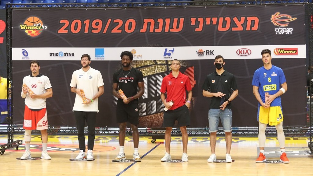 מצטייני העונה והגביעים (צילום: אורן אהרוני) טקס מצטיינים