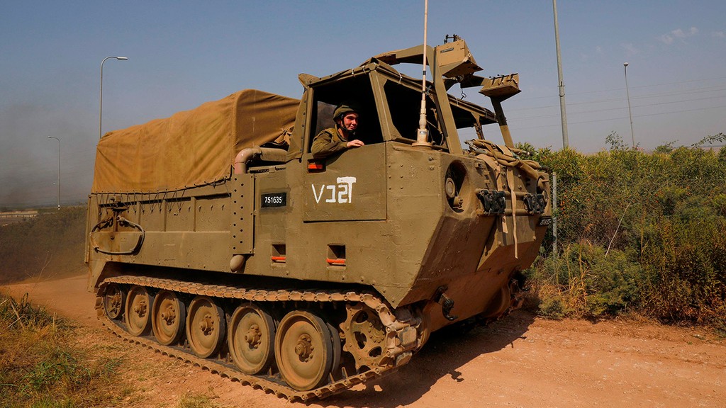 כוחות צה"ל ב רמת הגולן ליד גבול סוריה