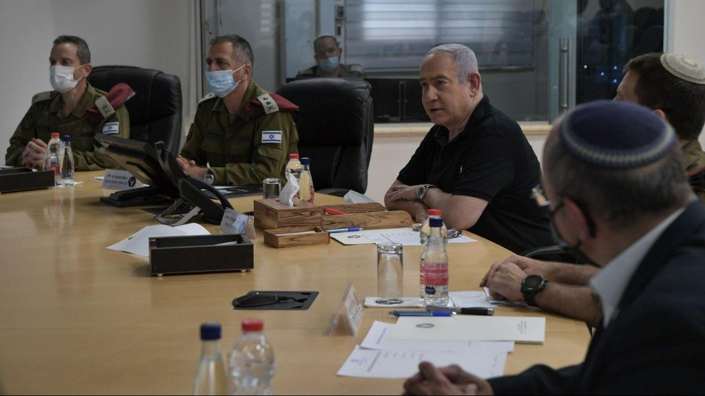 Netanyahu during a situational assessment at the Northern Command (Photo: GPO) בנימין נתניהו