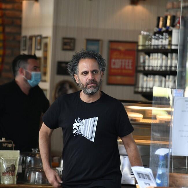 החליף את חולצת ה"דרימר" (צילום: יאיר שגיא) החליף את חולצת ה"דרימר"