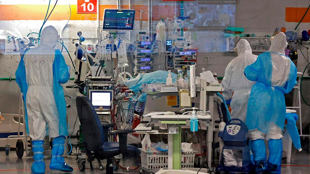 מחלקת קורונה בבית החולים שיבא בתל השומר (צילום: AFP) מחלקת קורונה בית חולים שיבא תל השומר