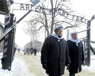 Auschwitz survivors pay homage at camp on Holocaust remembrance day 2019