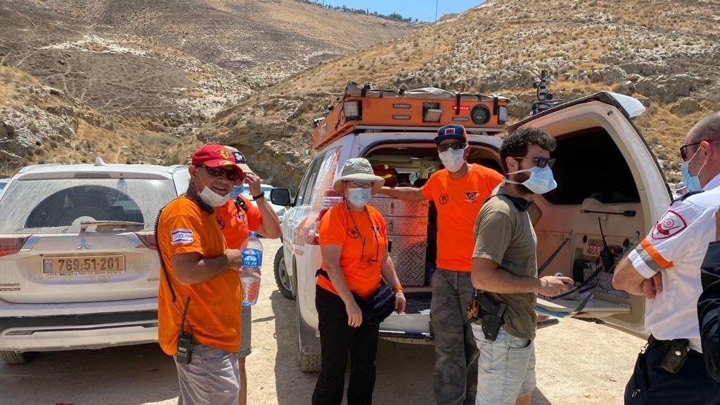מותה של המטיילת נקבע במקום. זירת האירוע (צילום: דוברות משטרת ישראל) נקבע מותה של נערה שנמצאה מחוסרת הכרה בוואדי קלט