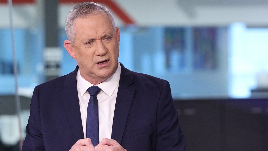 בני גנץ באולפן ynet (צילום: אבי מועלם) בני גנץ