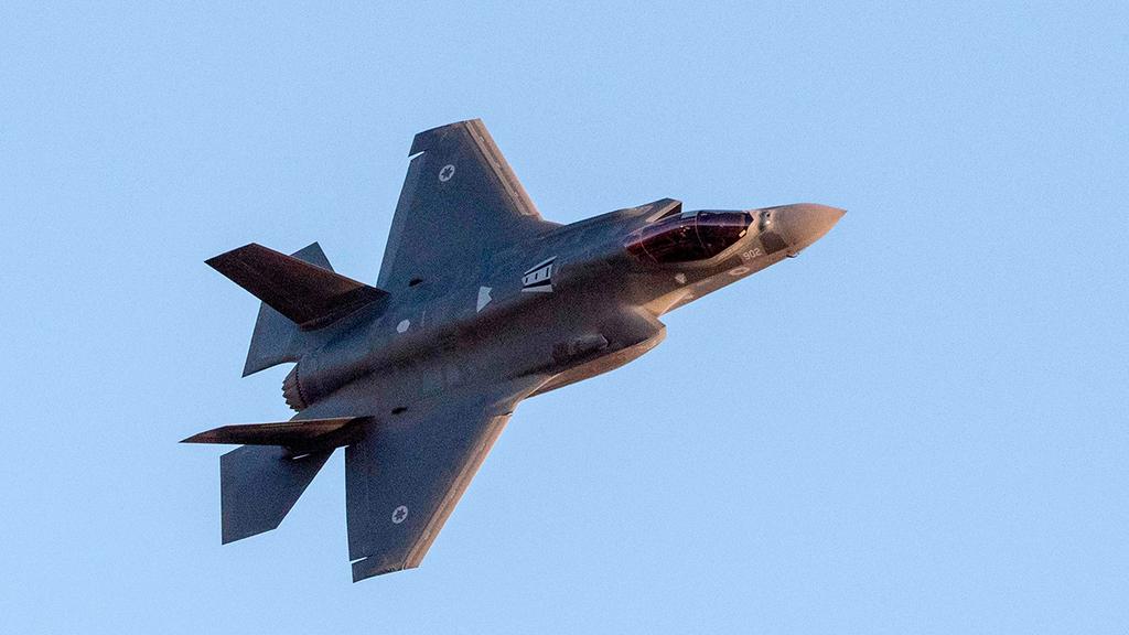 שלום תמורת נשק. מטוס F-35 של חיל האוויר (צילום: AFP) מטוס F-35