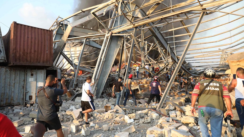 צילום: AFP נזקים לאחר הפיצוץ בביירות