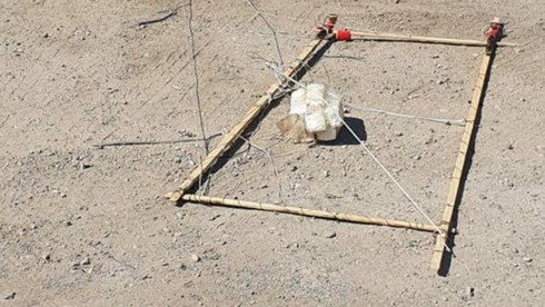 Explosive device attached to balloon found in Arad