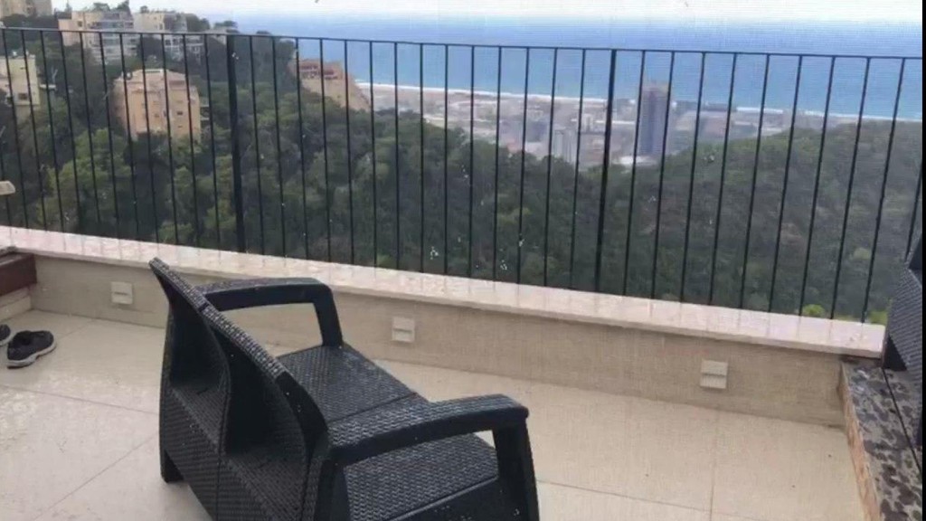 באמצע הקיץ גשם יורד בצפון