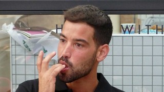 פפראצי עומרי בר נתן