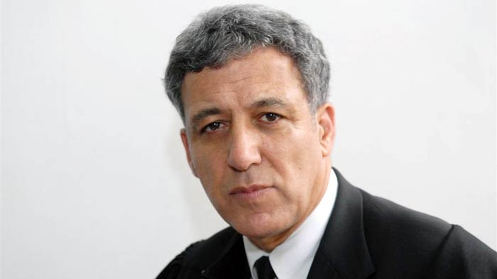  עו"ד אבי עמירם