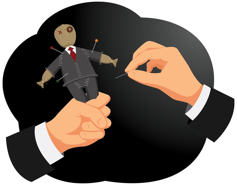 אובססיה או ניסיון לשלוט על הגורל? (צילום: Shutterstock) אובססיה או ניסיון לשלוט על הגורל?