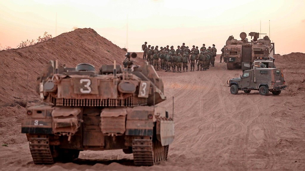 IDF troops deployed to the Israel Gaza border area (Photo: AFP) כוחות צה"ל גבול רצועת עזה