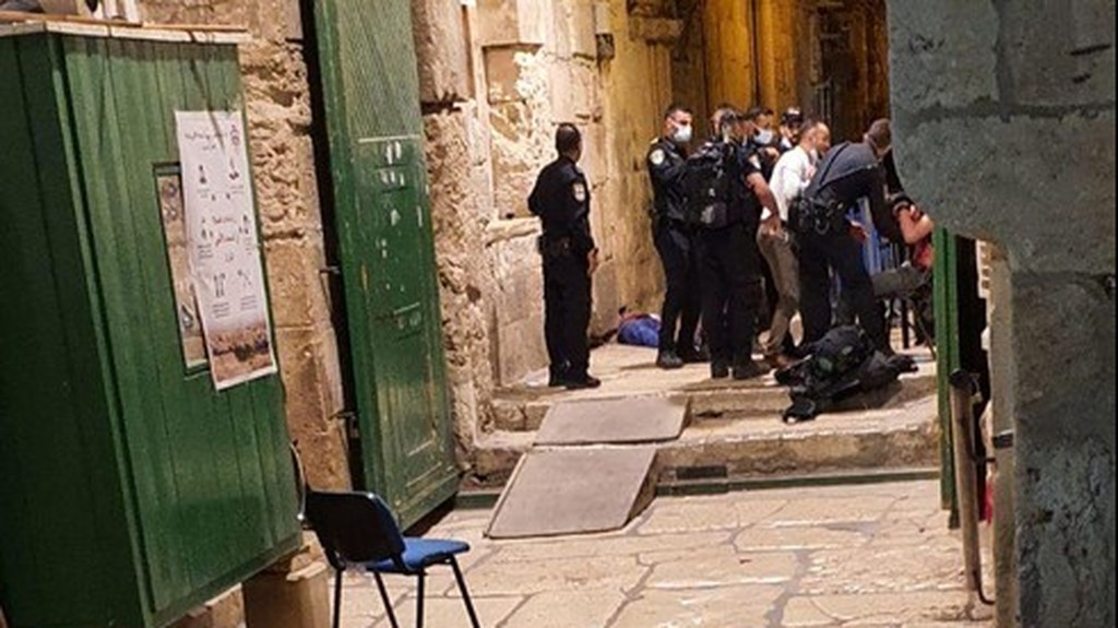 The scene of the attack in Jerusalem's Old City in which a policeman was moderately wounded