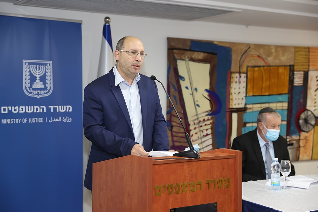 אבי ניסנקורן 