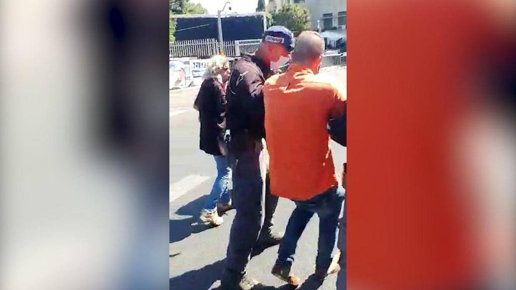 ח"כ יוראי להב הרצנו עוכב לחקירה בפינוי מאהל המחאה בבלפור