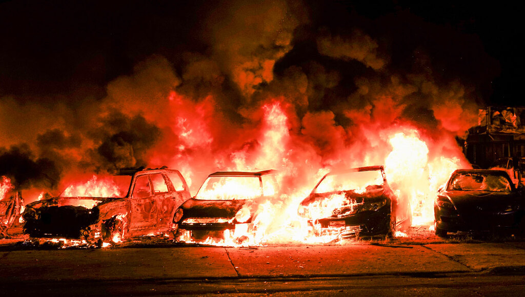 מהומות בשולי מחאת Black Lives Matter בוויסקונסין (צילום: EPA) ארה"ב וויסקונסין מהומות אחרי ירי ב צעיר שחור ג'ייקוב בלייק
