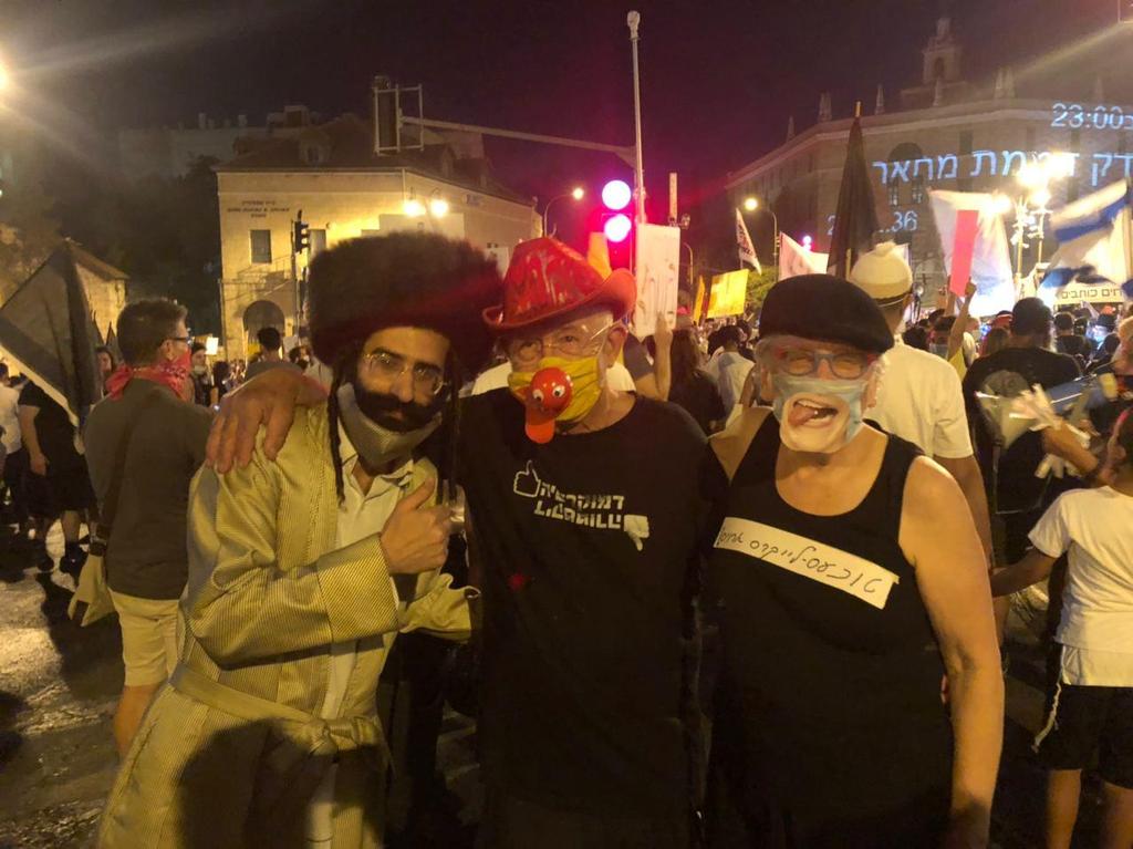 חסידי ברסלב מפגינים מול מעון ראש הממשלה בבלפור