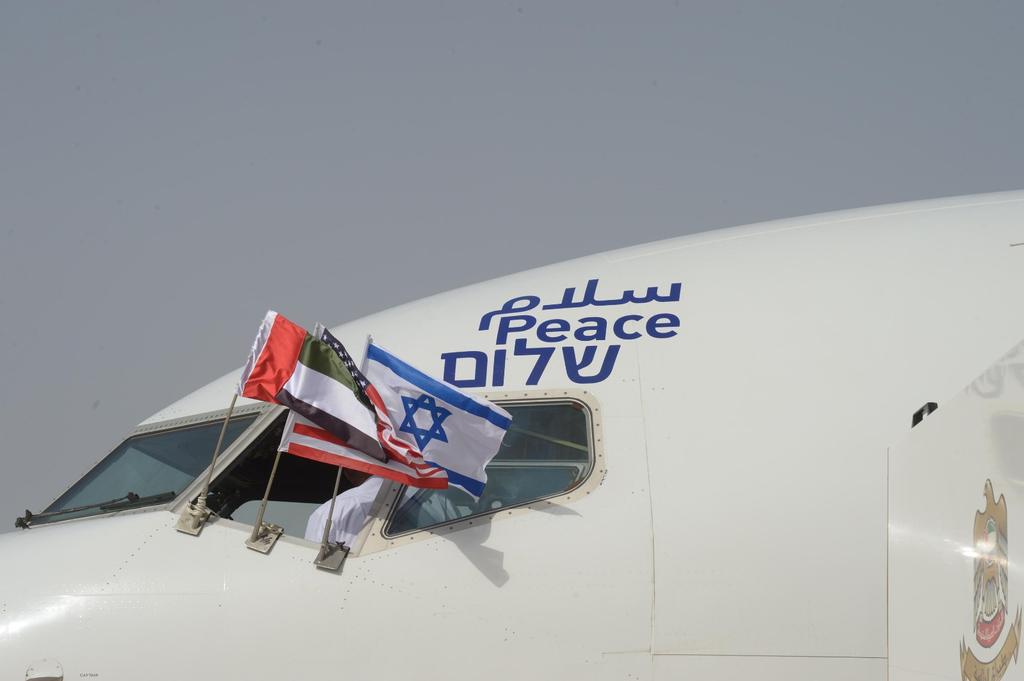 משלחת לאיחוד האמירויות של ישראל וארה"ב, דגלים 