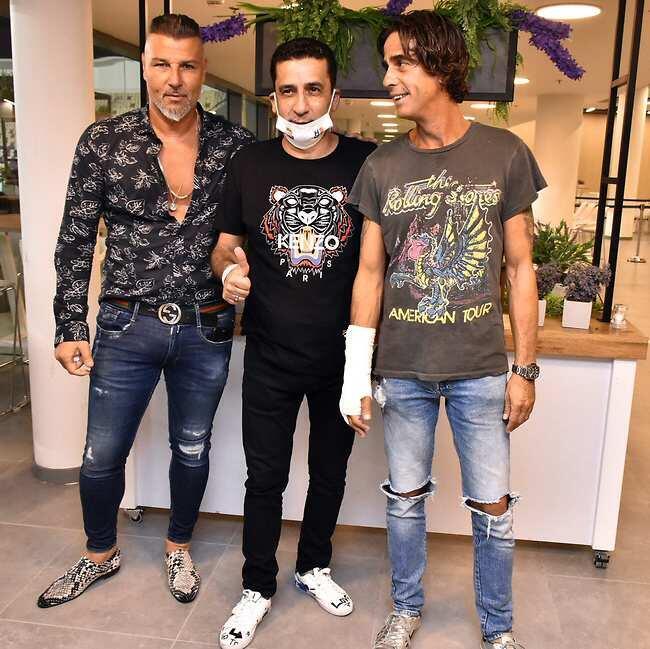 וגם נירו לוי והגבס כאן. עם דורון מירן ואיציק זוהר (צילום: אמיר מאירי) וגם נירו לוי והגבס כאן. עם דורון מירן ואיציק זוהר