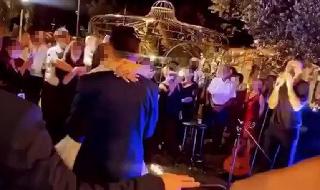 התקהלות בהופעה של עידן חביב בחוות רונית