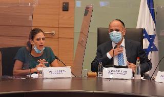 ח"כ יעקב מרגי ומנכ"לית האוצר קרן טרנר אייל בוועדת הכלכלה