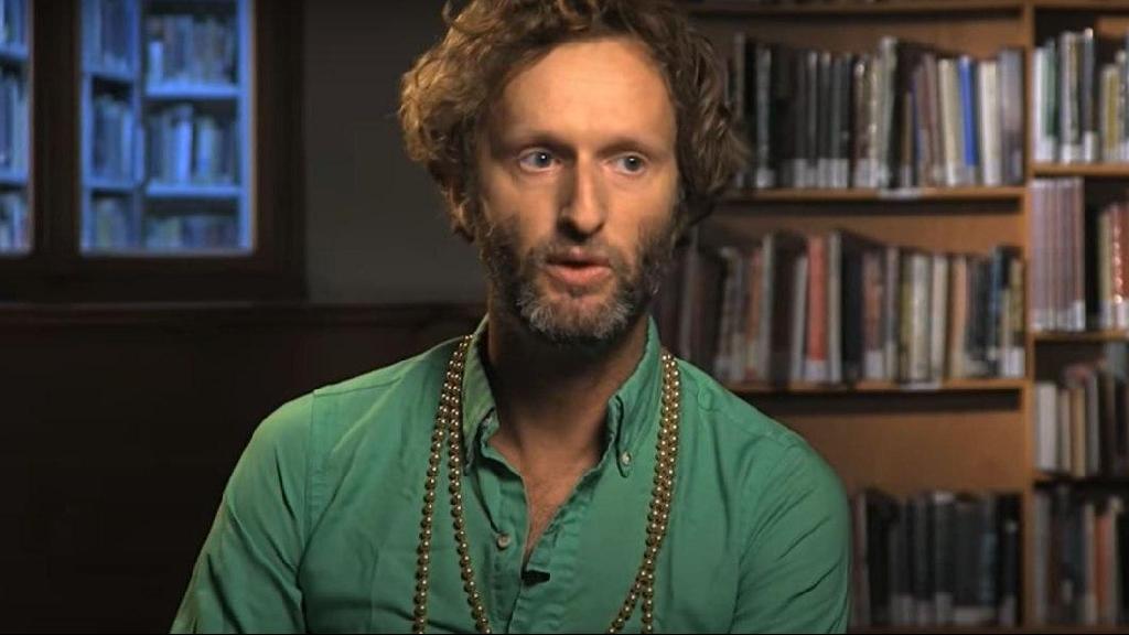 רועי צ'יקי ארד (צילום מסך מתוך חשבון היוטיוב "סופרים קוראים") רועי צ'יקי ארד