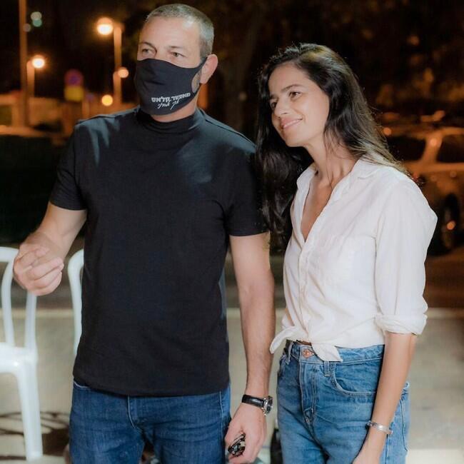 תמיד כיף לראות אתכם יחד. סנדי בר ואקי אבני