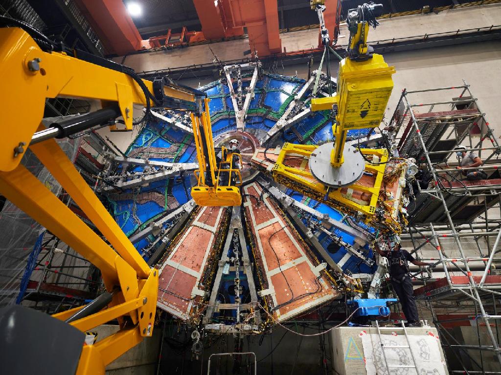 הגלגל הקטן (צילום: CERN) הגלגל הקטן