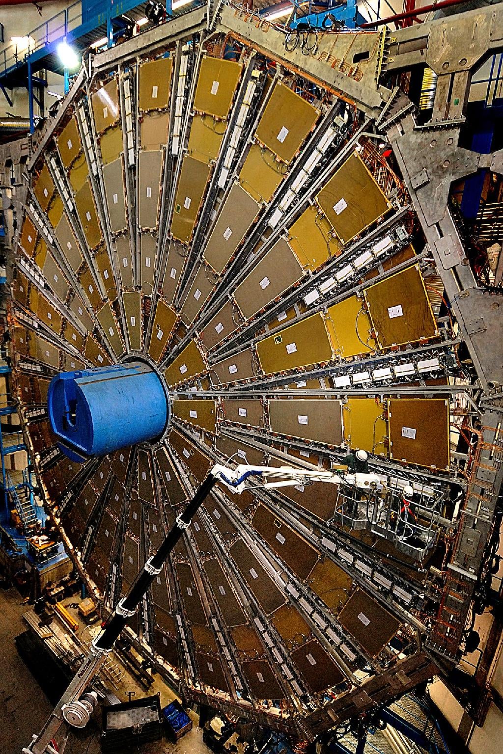 הגלגל הגדול ATLAS (צילום: CERN) הגלגל הגדול ATLAS