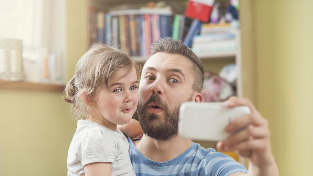 לצלם כדי לתעד (צילום: shutterstock) לצלם כדי לתעד