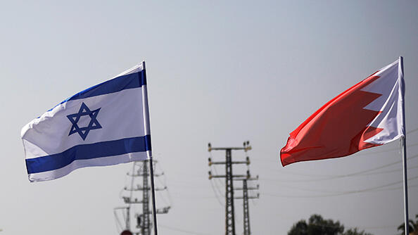 דגלי ארה"ב, ישראל, בחריין ואיחוד האמירויות בנתניה