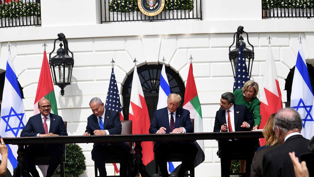 The White House ceremony for the peace agreement between Israel and the UAE and normalization of relations with Bahrain in September (Photo: GPO) שר החוץ של בחריין: עבד אל-לטיף אל-זיאני שר החוץ של איחוד האמירויות: עבדאללה בן זאיד דונלד טראמפ בנימין נתניהו חתימת הסכם השלום בין ישראל לאיחוד האמירויות בבית הלבן