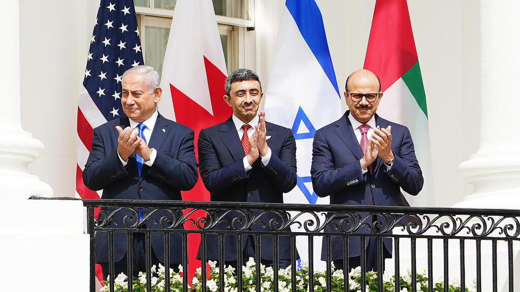 L-R: PM Benjamin Netanyahu, Emirati FM Abdullah bin Zayed Al Nahyan and Bahraini FM Abdullatif bin Rashid Alzayani at the signing of the Abraham Accords at the White House, Sept. 2020 (Photo: AP) US President Donald J. Trump (L) speaks as (2L-R) Israeli Prime Minister Benjamin Netanyahu, UAE Foreign Affairs Minister Sheikh Abdullah bin Zayed bin Sultan Al Nahyan and Bahrain Foreign Affairs Minister Sheikh Khalid Bin Ahmed Al-Khalifa during the Abraham Accords signing ceremony
