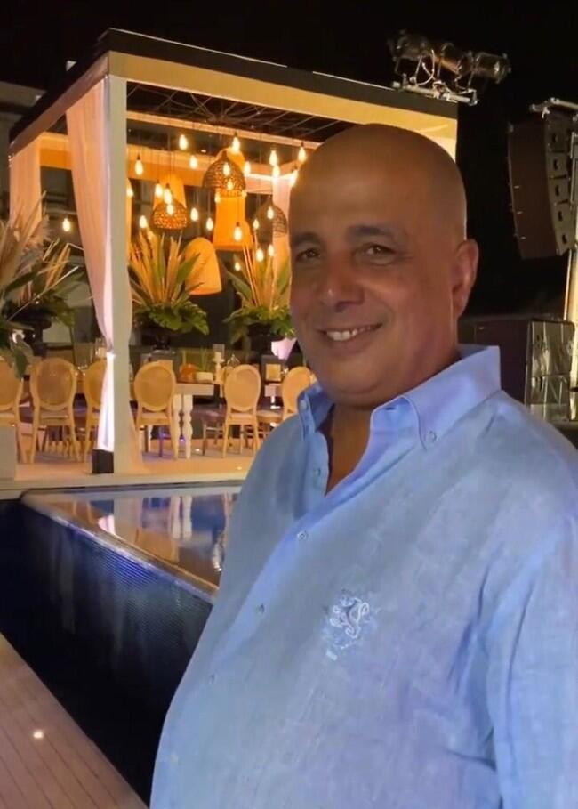 מזל טוב עמוס. לא יכולת לחגוג בחיק המשפחה? (צילום: אינסטגרם ) מזל טוב עמוס. לא יכולת לחגוג בחיק המשפחה?