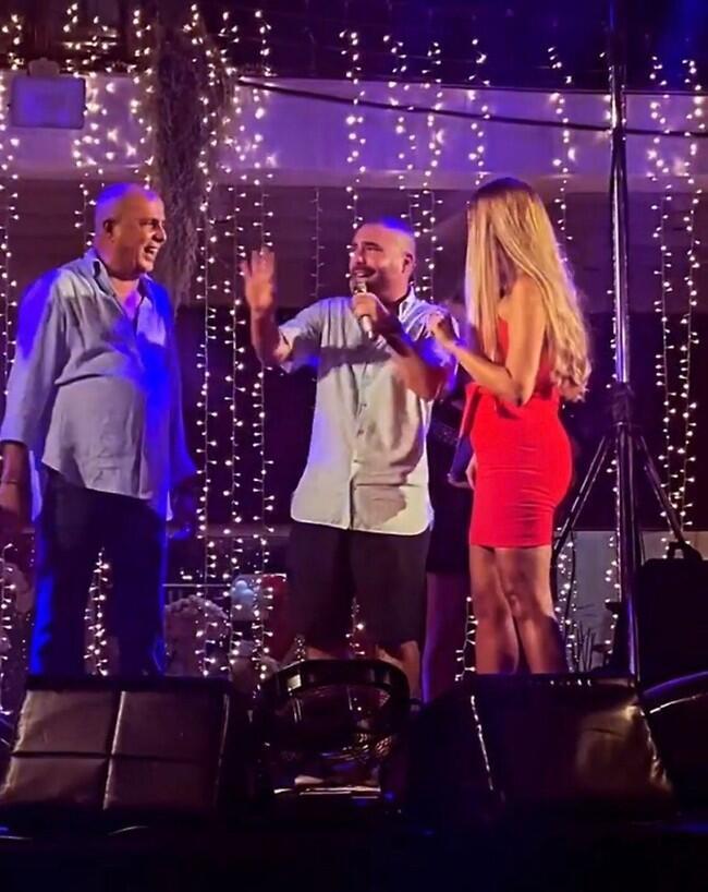 עומר אדם ונסרין קדרי שרים לעמוס לוזון (צילום: אינסטגרם ) עומר אדם ונסרין קדרי שרים לעמוס לוזון