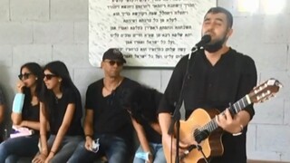 ישי ריבו בהלוויה של מירית הררי