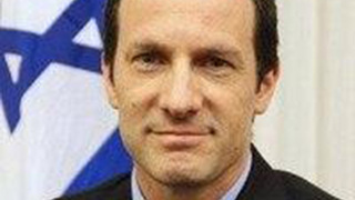 ראובן עזר