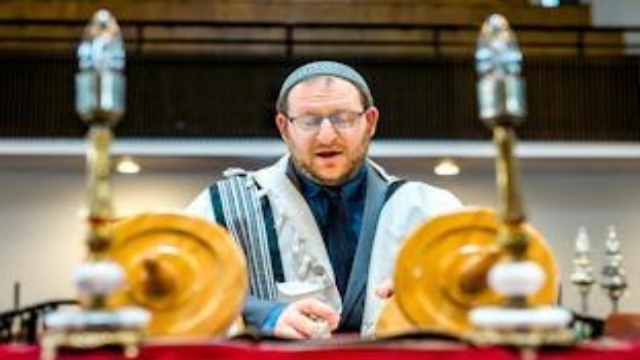 הרב טל בבית כנסת "בית אל"
