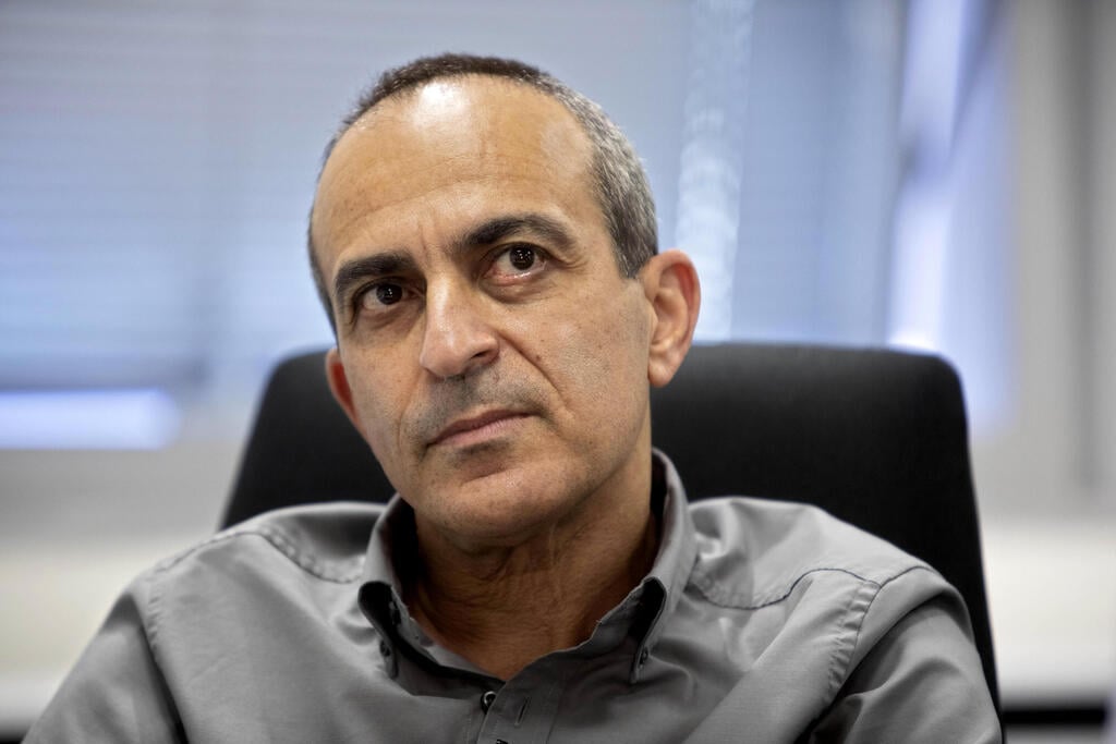 פרופסור רוני גמזו