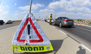 מחסומים ושוטרים בכניסה לבאר שבע