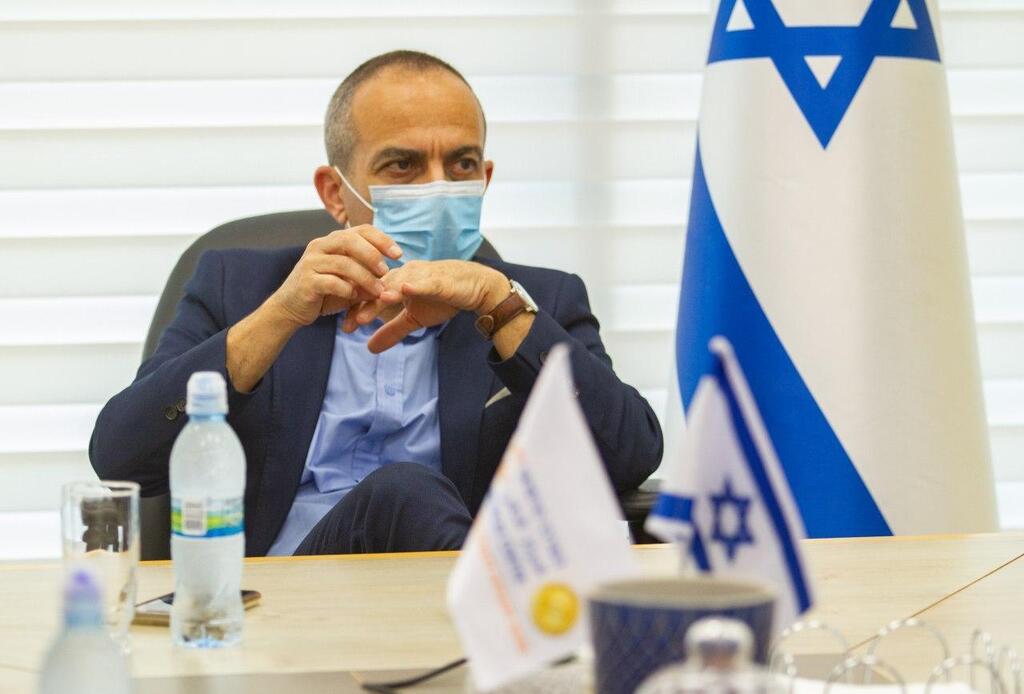 גמזו. צפוי לסרב להצעת אדלשטיין להמשיך (צילום: עידו ארז) רוני גמזו בבית החולים זיו שבצפת