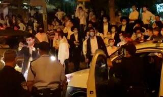הפגנת חרדים בעיר מודיעין עילית כמחאה על העיכוב של חמישה אברכים בבית כנסת