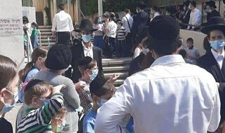 עומסים רבים בעמדות בדיקות הקורונה בבני ברק