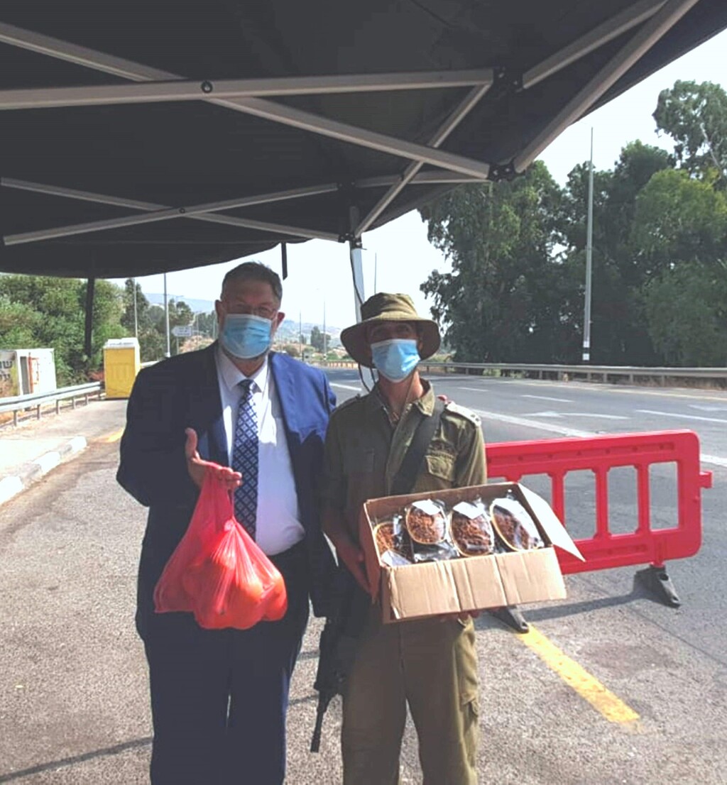 דורון קרן (משמאל)