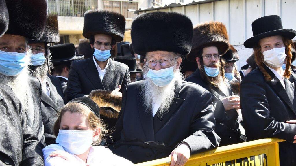 ח"כ ליצמן בהלוויה (צילום: שוקי לרר) יעקב ליצמן בהלוויה לאדמו"ר מפיטסבורג