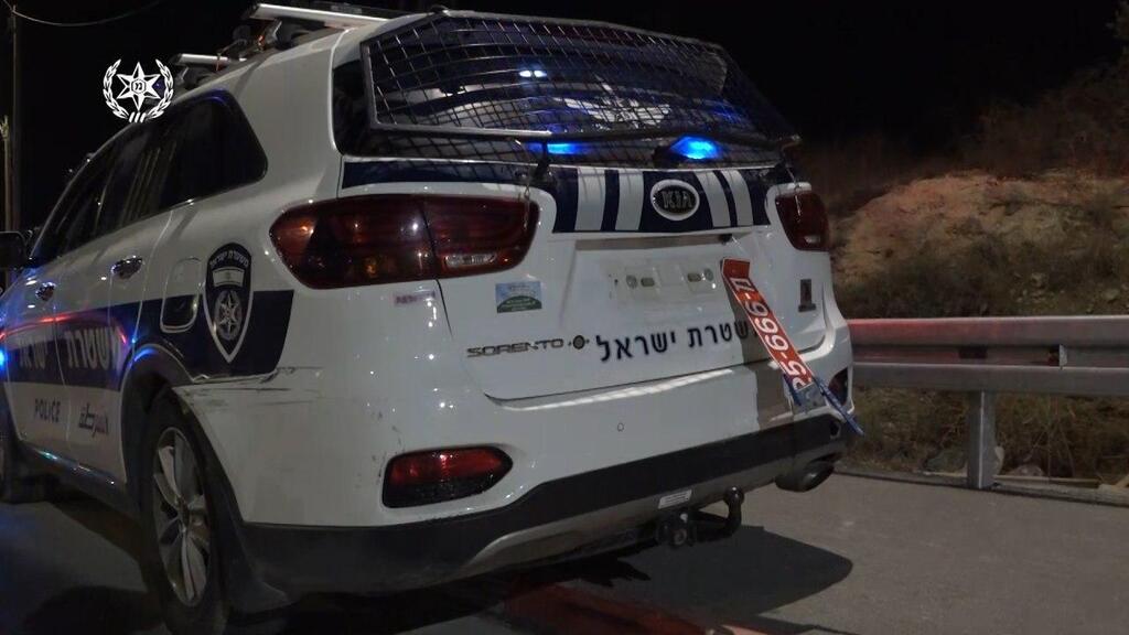 ניידת משטרה שהושחתה בעימותים השבוע (צילום: דוברות המשטרה ) עימותים הלילה בין שוטרים לקבוצות חרדיות במודיעין עילית